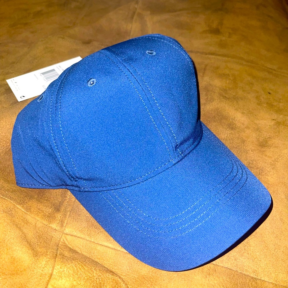 NWT Nike Dri-Fit unisex golf/casual cap… 🧢  Cool, simple, classic and stylish.